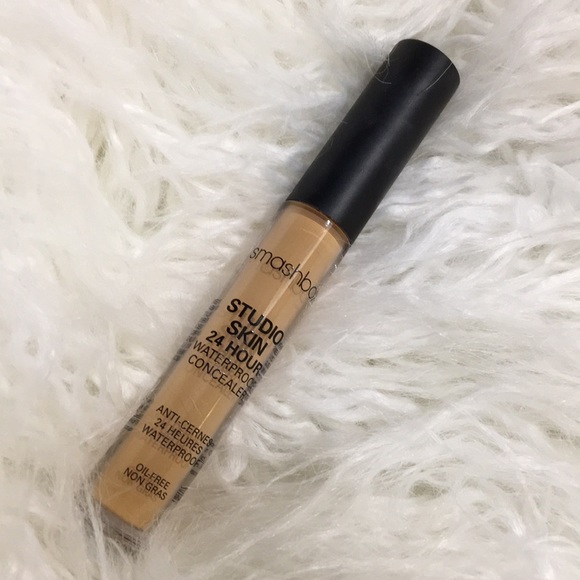 smashbox studio skin 24 hour waterproof concealer